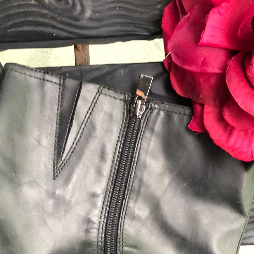 Libby Edelman Leather Boots - image 7